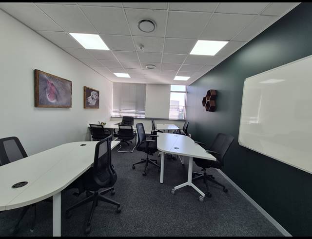 53M² SERVICED OFFICE TO LET IN SANDTON CENTRAL